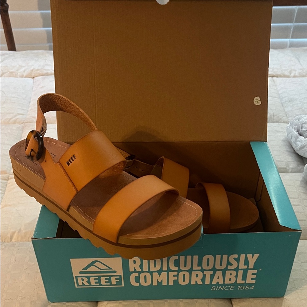 Reef Women's Vista Hi Buckle